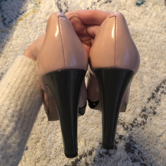 Marc by Marc Jacobs Peep Toe Pumps - Picture 7 of 8